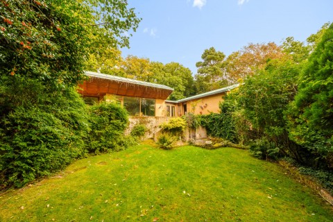 Click the photo for more details of Hook Heath Road, Hook Heath, GU22