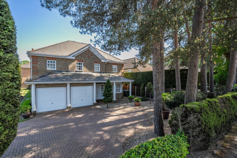 Click the photo for more details of Hook Heath, Woking, Surrey