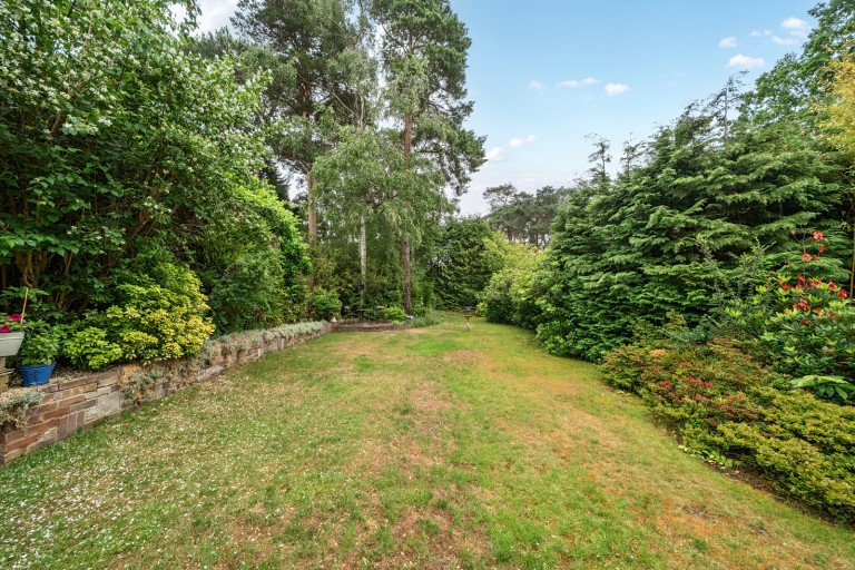 Images for Pine Tree Hill, Pyrford, Surrey