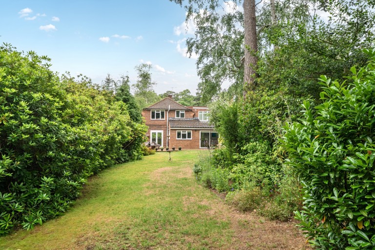 Images for Pine Tree Hill, Pyrford, Surrey