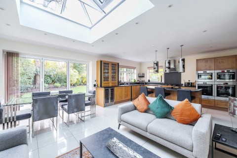 Click the photo for more details of Mile Path, Hook Heath, GU22