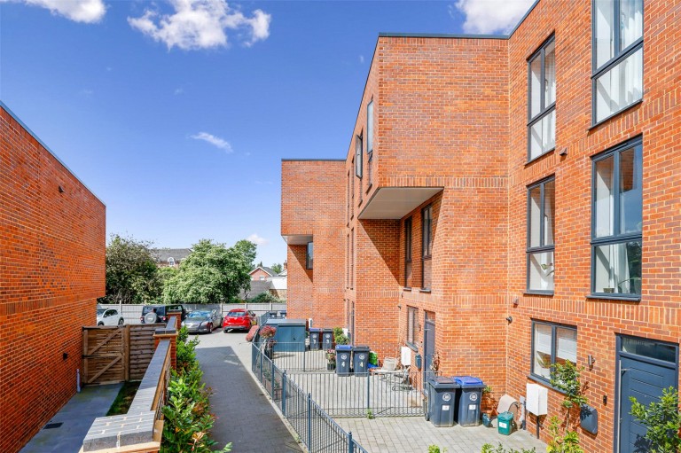Images for Canalside Mews, Woking