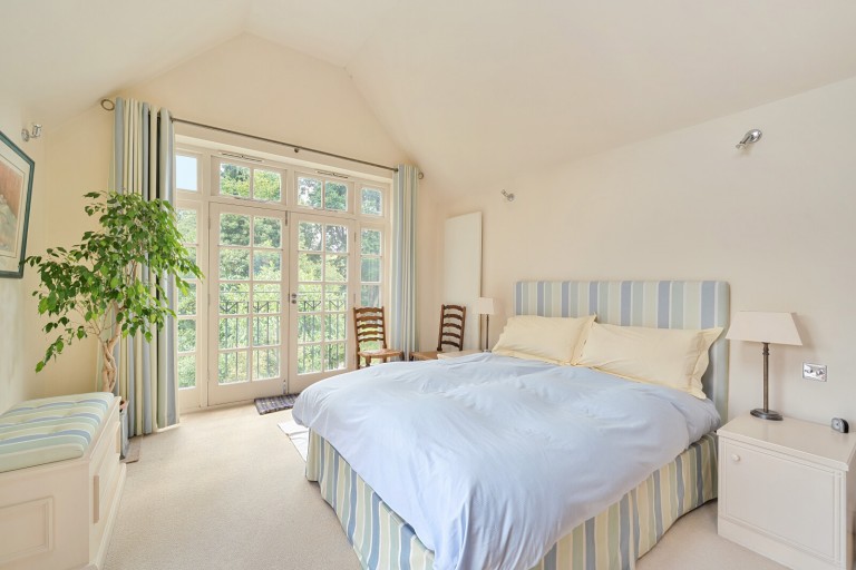 Images for White Rose Lane, Woking, Surrey