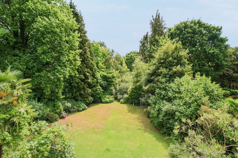 Images for White Rose Lane, Woking, Surrey