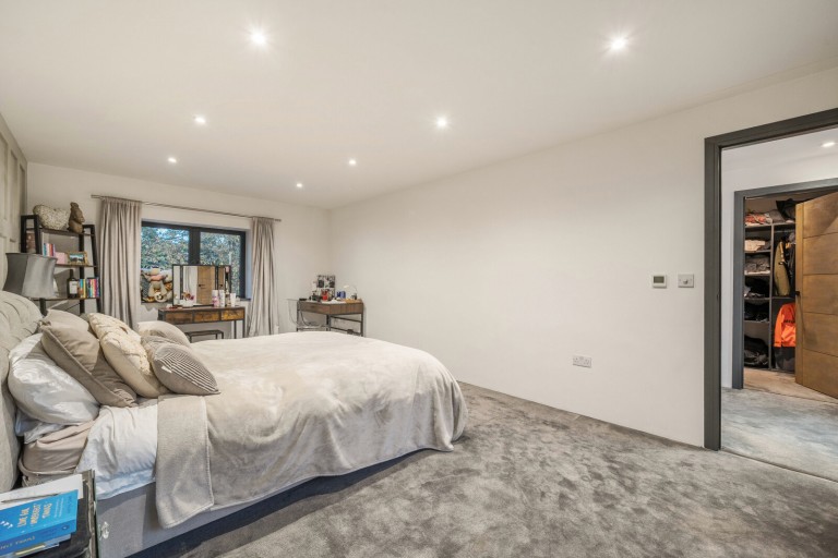 Images for Clodhouse Hill, Worplesdon, Surrey