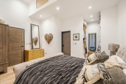Images for Clodhouse Hill, Worplesdon, Surrey