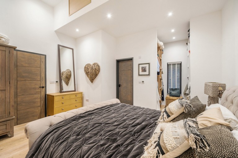Images for Clodhouse Hill, Worplesdon, Surrey