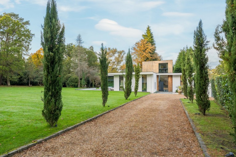 Images for Clodhouse Hill, Worplesdon, Surrey