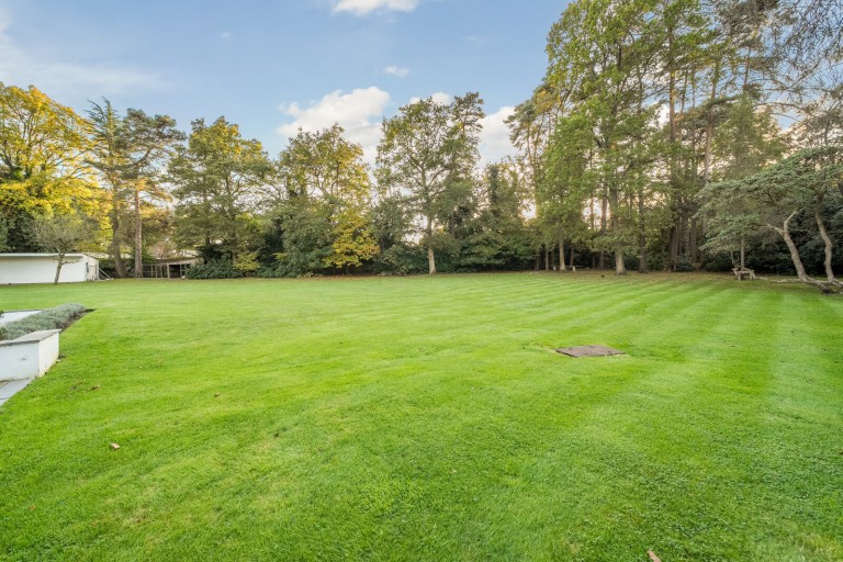 Images for Clodhouse Hill, Worplesdon, Surrey