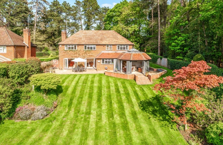 Click the photo for more details of Hook Heath Road, Hook Heath, GU22