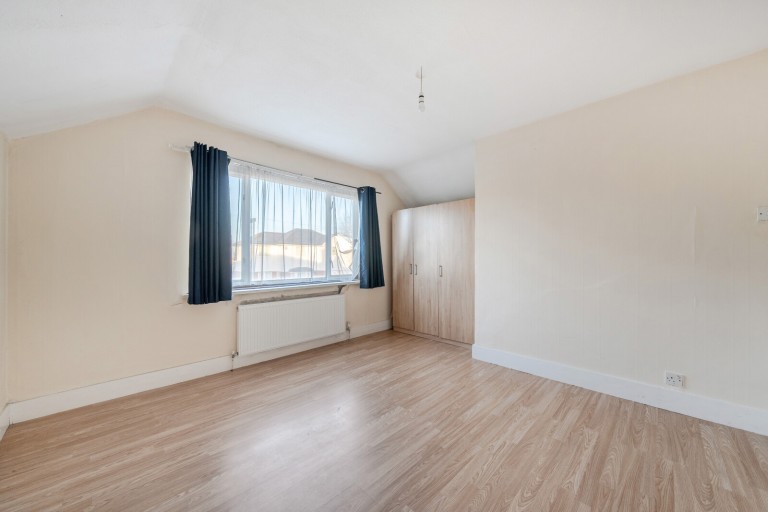 Images for Kingfield, Woking