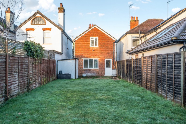 Images for Kingfield, Woking