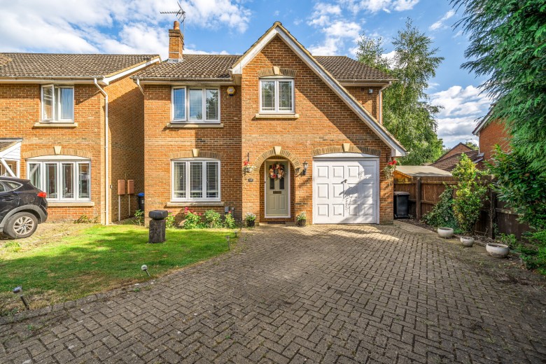 Click the photo for more details of Knaphill, Woking, Surrey