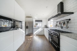 Images for Allen House Park, Hook Heath, GU22