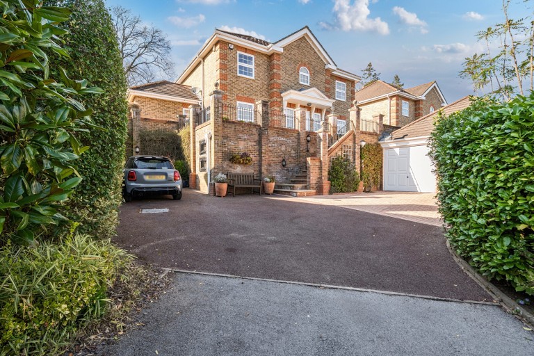 Images for Allen House Park, Hook Heath, Surrey