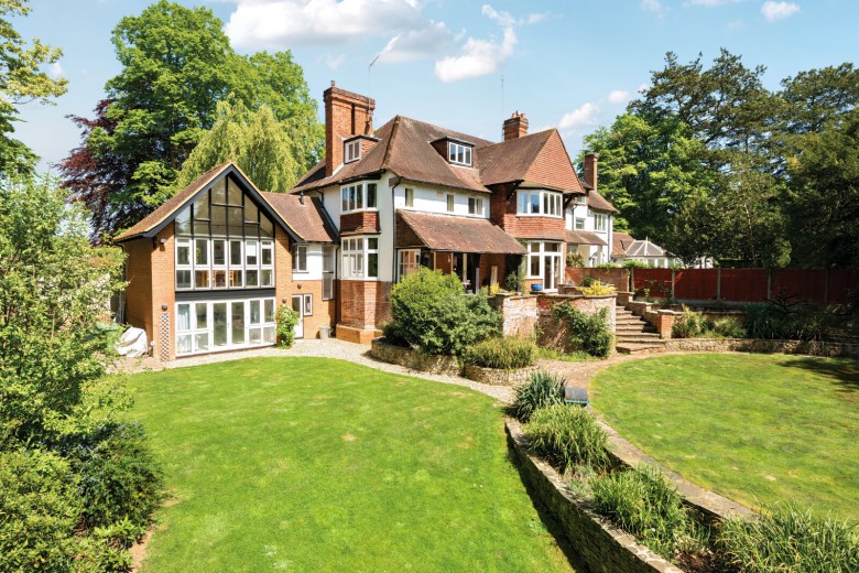 Click the photo for more details of Danes Hill, The Hockering, GU22