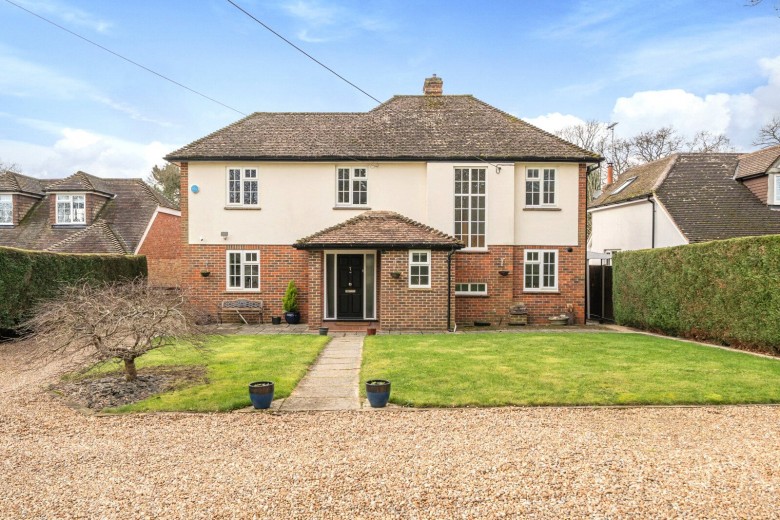Click the photo for more details of The Avenue, Chobham, GU24
