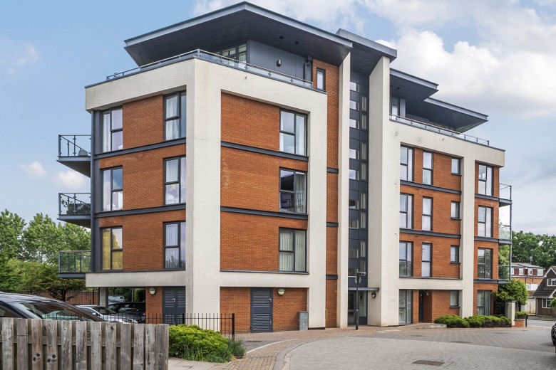 Click the photo for more details of Sycamore Avenue, Woking, Surrey, GU22