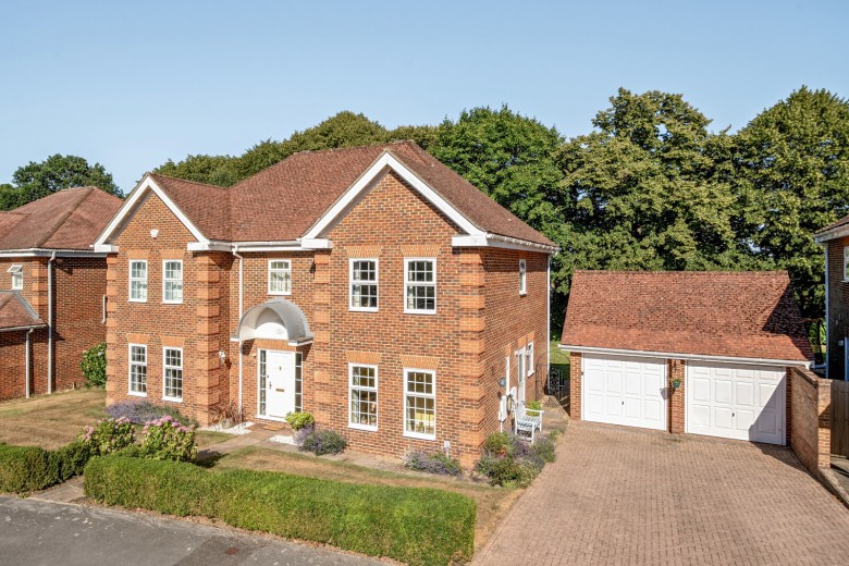 Click the photo for more details of Allen House Park, Hook Heath, Surrey