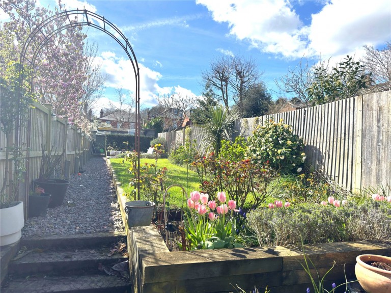 Images for Binscombe Lane, Godalming, Surrey
