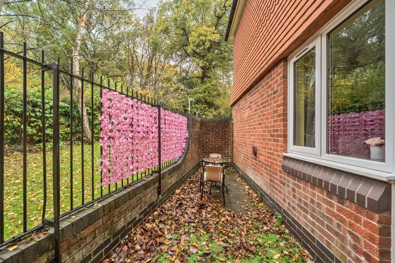 Images for Woking, St Johns