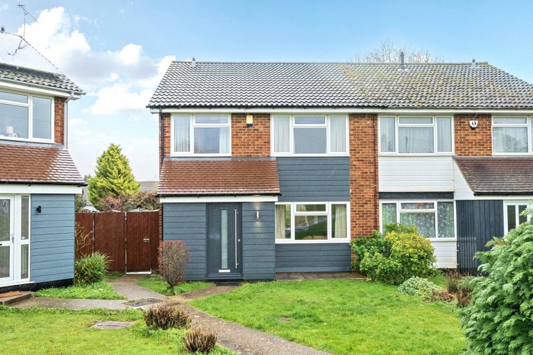 Images for Burnt Common Close, Ripley, Surrey