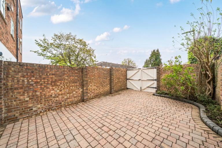 Images for White Rose Lane, Woking