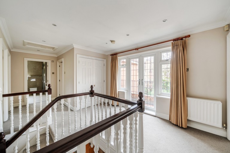 Images for Hale End, Hook Heath, Woking