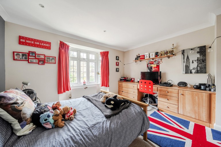 Images for Hale End, Hook Heath, Woking