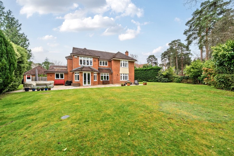 Images for Hale End, Hook Heath, Woking