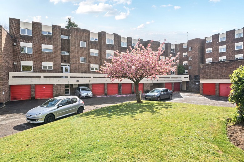 Click the photo for more details of Fairview Avenue, Woking