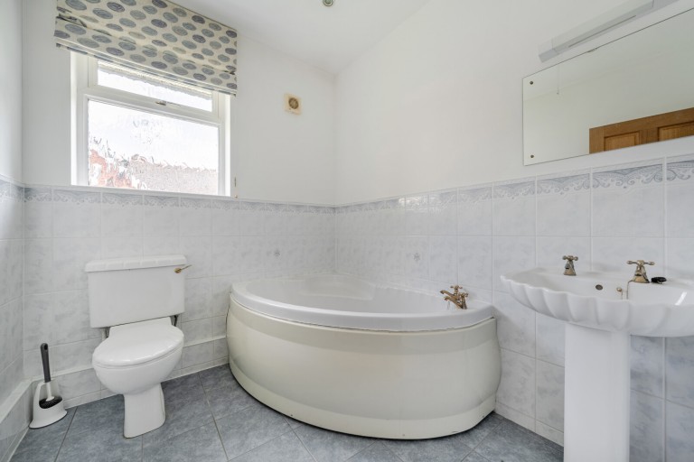 Images for White Rose Lane, Woking, Surrey