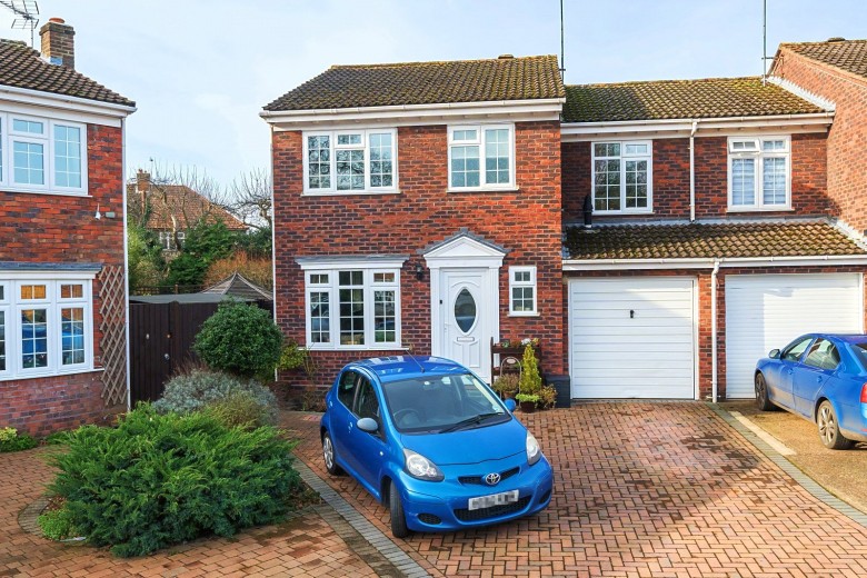 Click the photo for more details of Parklands, Addlestone, KT15