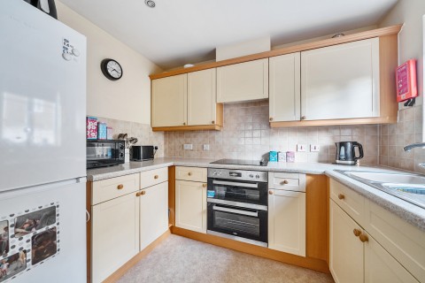 Click the photo for more details of York Road, Woking, GU22