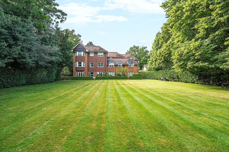 Images for Old Woking Road, West Byfleet, KT14