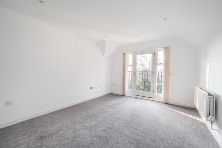 Images for Old Woking Road, West Byfleet, KT14