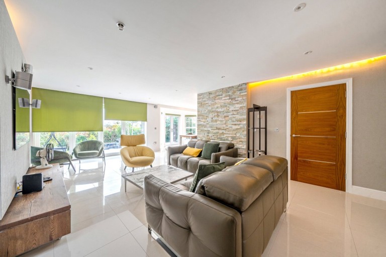 Images for Walkers Ridge, Camberley