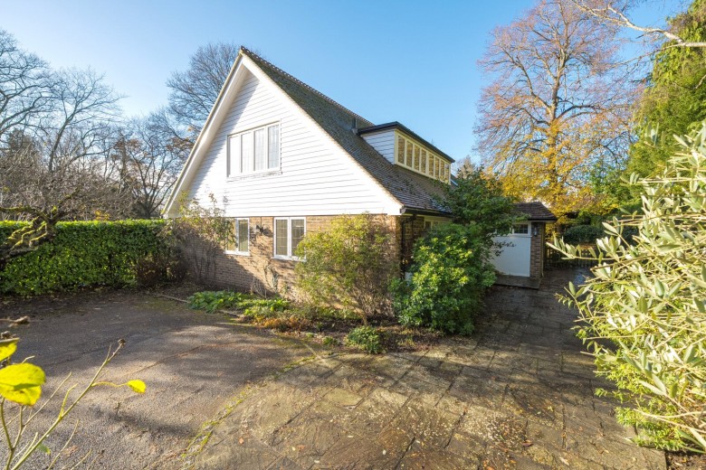 Click the photo for more details of Knowl Hill, Woking