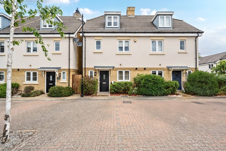 Click the photo for more details of Knaphill, Woking, Surrey