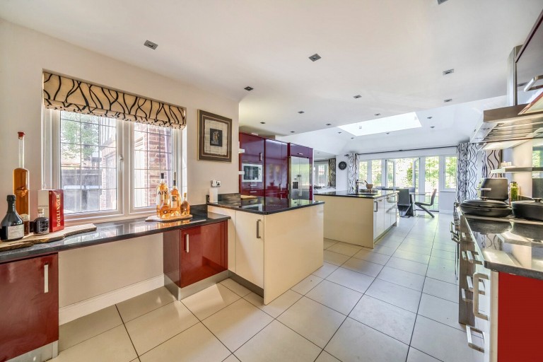 Images for Salisbury Place, West Byfleet, Surrey