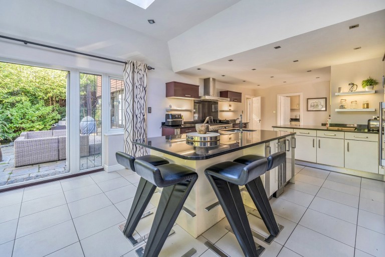 Images for Salisbury Place, West Byfleet, Surrey