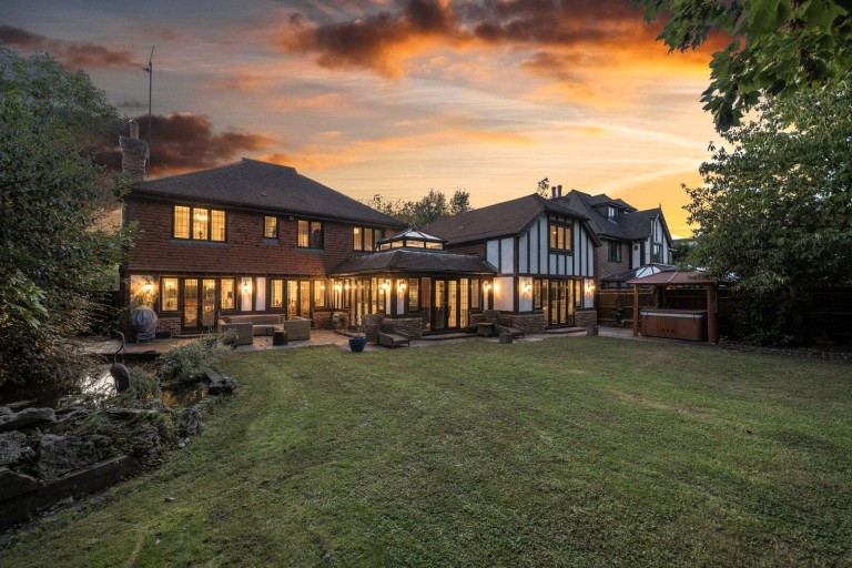 Images for Salisbury Place, West Byfleet, Surrey