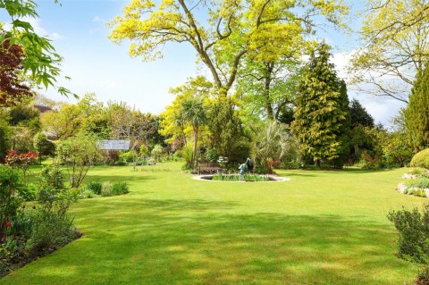 Click the photo for more details of Silverdale Avenue, Ashley Park, KT12