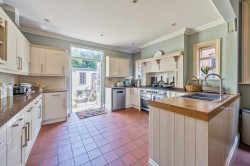 Images for Woodland Grove, Weybridge, Surrey