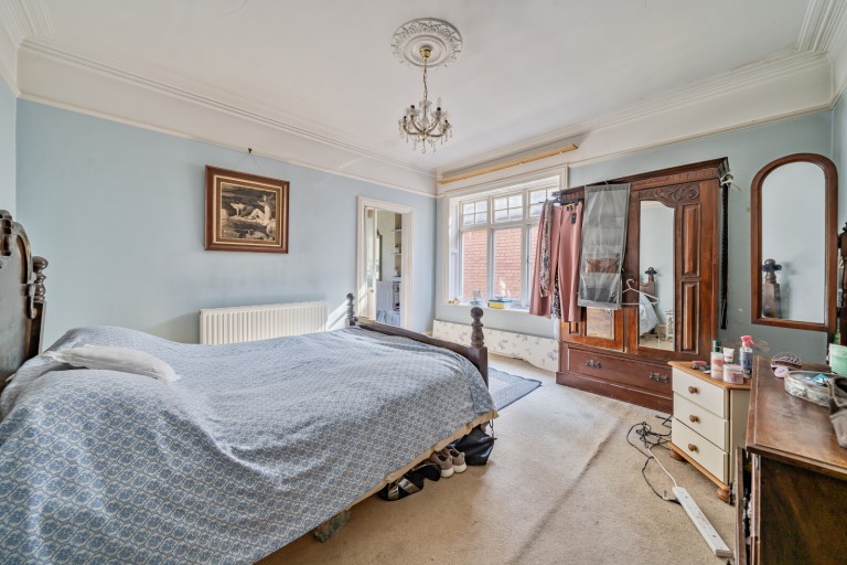 Images for Woodland Grove, Weybridge, Surrey