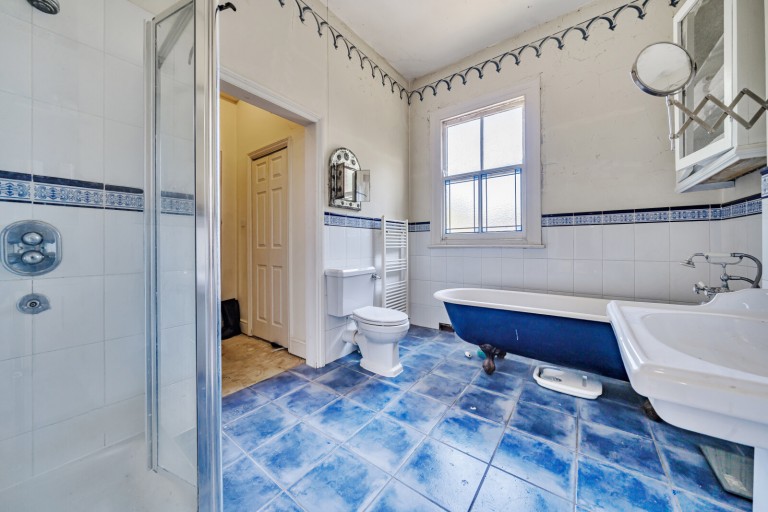 Images for Woodland Grove, Weybridge, Surrey
