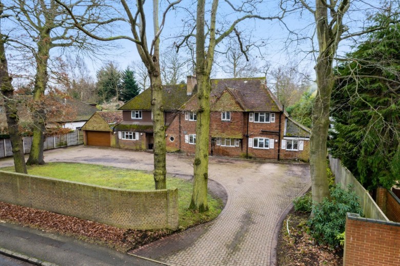 Click the photo for more details of 108 Queens Road, Walton-On-Thames, KT12
