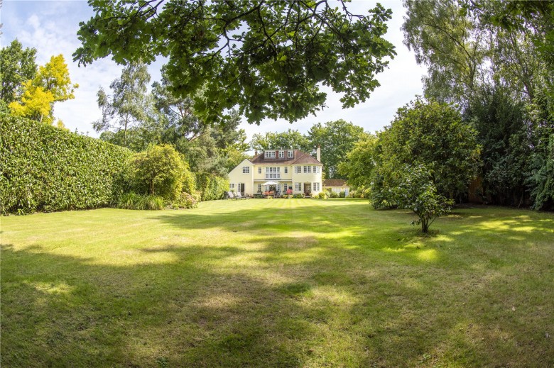 Click the photo for more details of Westcar Lane, Walton-On-Thames, KT12