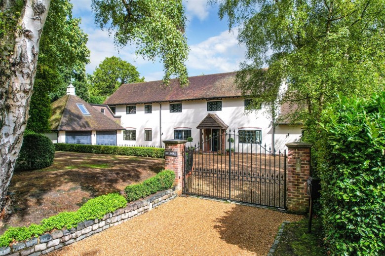 Click the photo for more details of The Quillot, Burwood Park, Walton-On-Thames, KT12