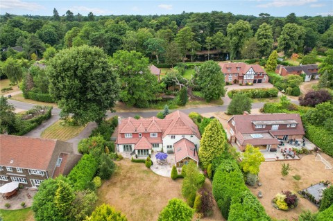 Click the photo for more details of Onslow Road, Burwood Park, Walton On Thames, KT12